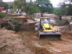 Tromba D’água na divisa do ES com MG deixa morto e desabrigados e água pode chegar no Rio São José