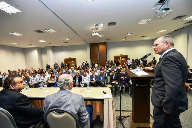 Governador Paulo Hatung recomenda a prefeitos eleitos nomeação de cargos técnicos