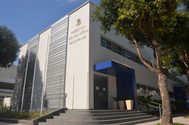 Prefeitura de Linhares vai atrasar pagamento de salários