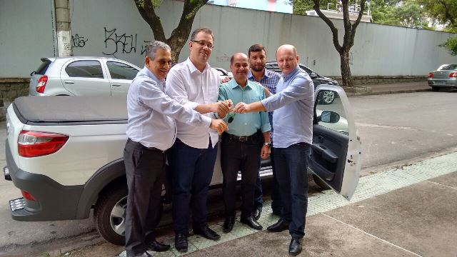 Emenda do deputado Enivaldo dos Anjos garante PICK UP para Mantenópolis