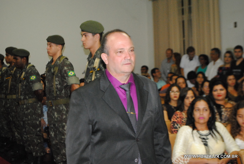 SESSÃO SOLENE DE ENTREGA DE TÍTULOS DE CIDADÃOS GABRIELENSE ACONTECEU NESTA QUINTA FEIRA (11)