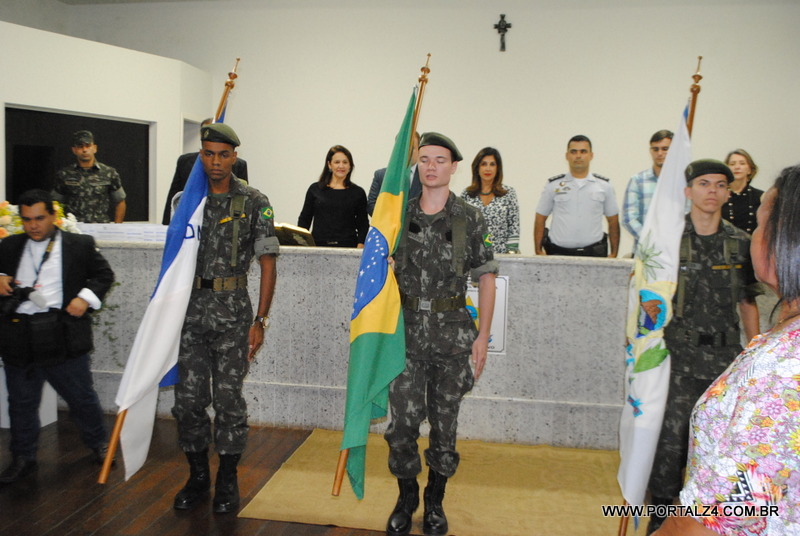 SESSÃO SOLENE DE ENTREGA DE TÍTULOS DE CIDADÃOS GABRIELENSE ACONTECEU NESTA QUINTA FEIRA (11)