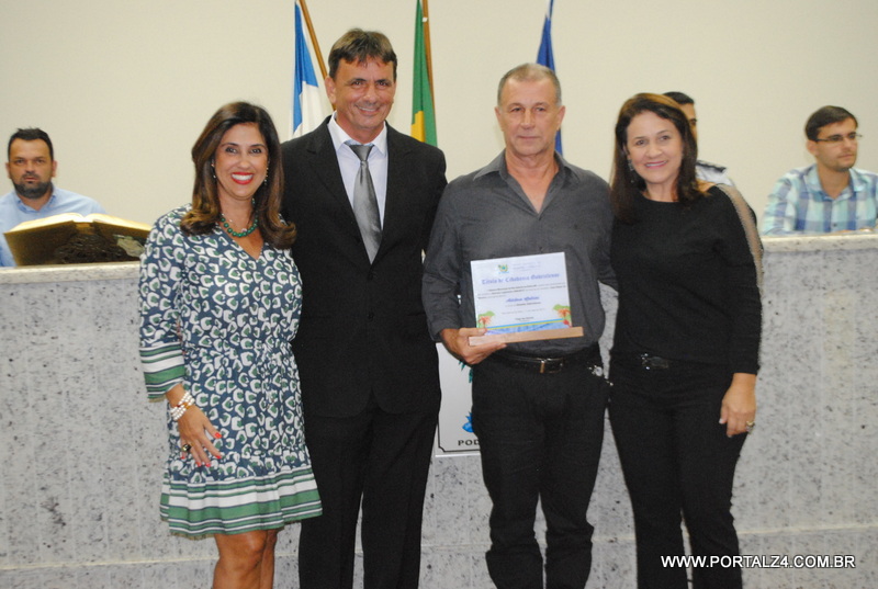 SESSÃO SOLENE DE ENTREGA DE TÍTULOS DE CIDADÃOS GABRIELENSE ACONTECEU NESTA QUINTA FEIRA (11)