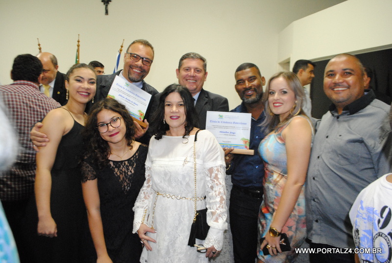 SESSÃO SOLENE DE ENTREGA DE TÍTULOS DE CIDADÃOS GABRIELENSE ACONTECEU NESTA QUINTA FEIRA (11)