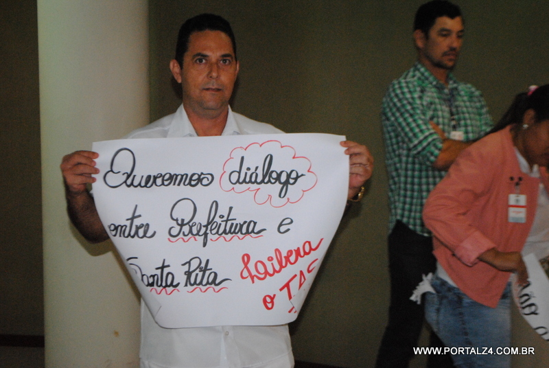 Deputados receberam os funcionários do Hospital Santa Rita na Assembleia Legislativa nesta quarta feira