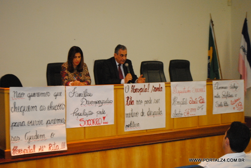 Deputados receberam os funcionários do Hospital Santa Rita na Assembleia Legislativa nesta quarta feira