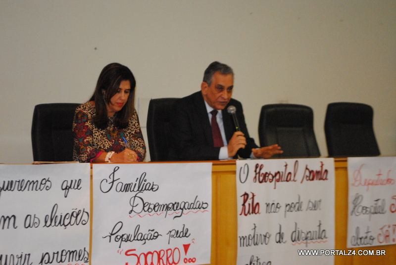 Deputados receberam os funcionários do Hospital Santa Rita na Assembleia Legislativa nesta quarta feira