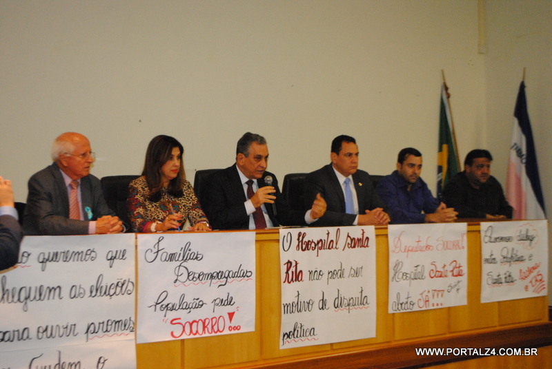 Deputados receberam os funcionários do Hospital Santa Rita na Assembleia Legislativa nesta quarta feira