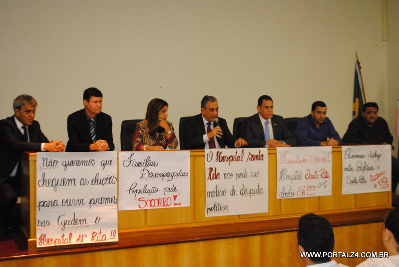 Deputados receberam os funcionários do Hospital Santa Rita na Assembleia Legislativa nesta quarta feira