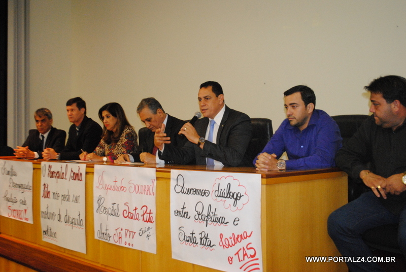 Deputados receberam os funcionários do Hospital Santa Rita na Assembleia Legislativa nesta quarta feira