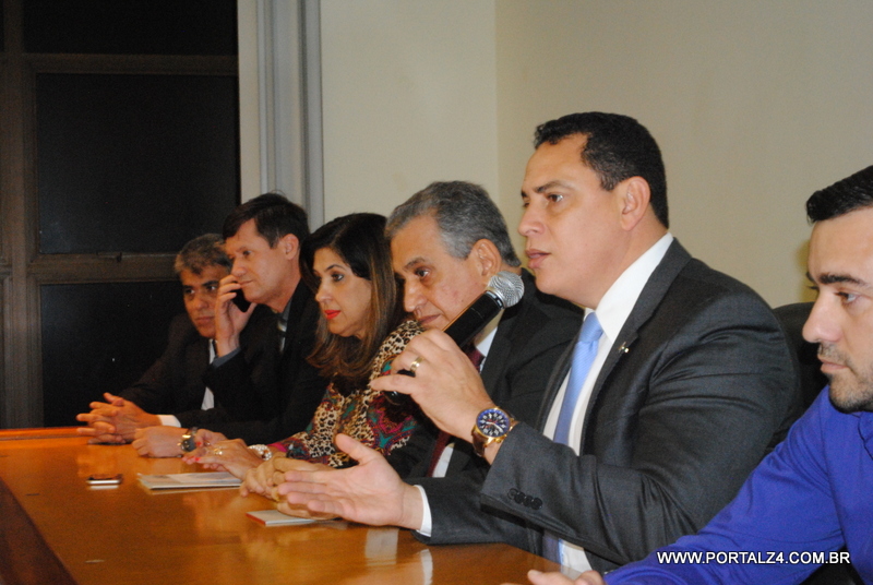Deputados receberam os funcionários do Hospital Santa Rita na Assembleia Legislativa nesta quarta feira