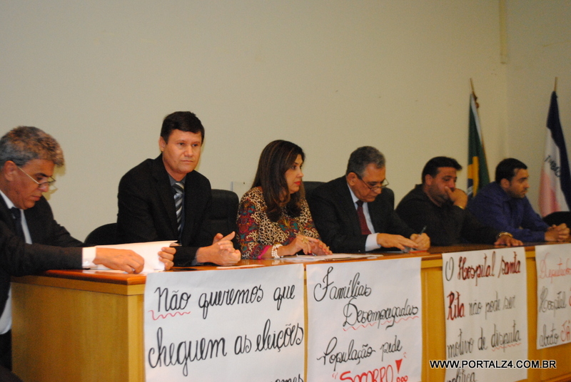 Deputados receberam os funcionários do Hospital Santa Rita na Assembleia Legislativa nesta quarta feira