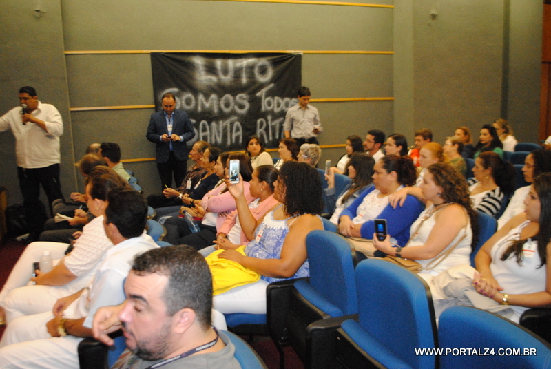 Deputados receberam os funcionários do Hospital Santa Rita na Assembleia Legislativa nesta quarta feira