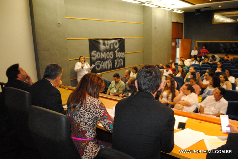 Deputados receberam os funcionários do Hospital Santa Rita na Assembleia Legislativa nesta quarta feira