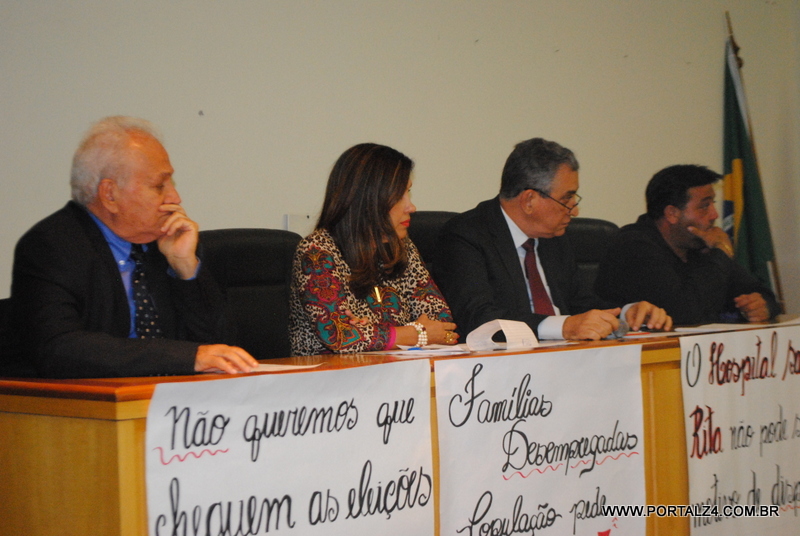 Deputados receberam os funcionários do Hospital Santa Rita na Assembleia Legislativa nesta quarta feira