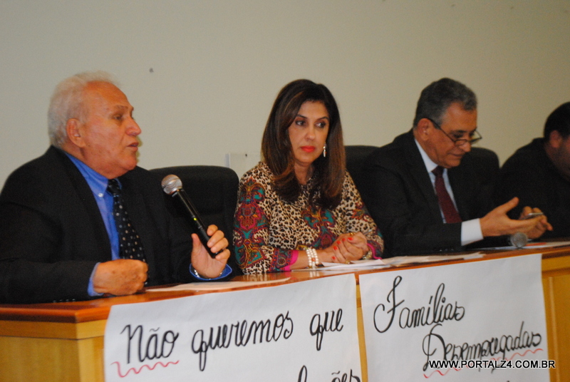 Deputados receberam os funcionários do Hospital Santa Rita na Assembleia Legislativa nesta quarta feira