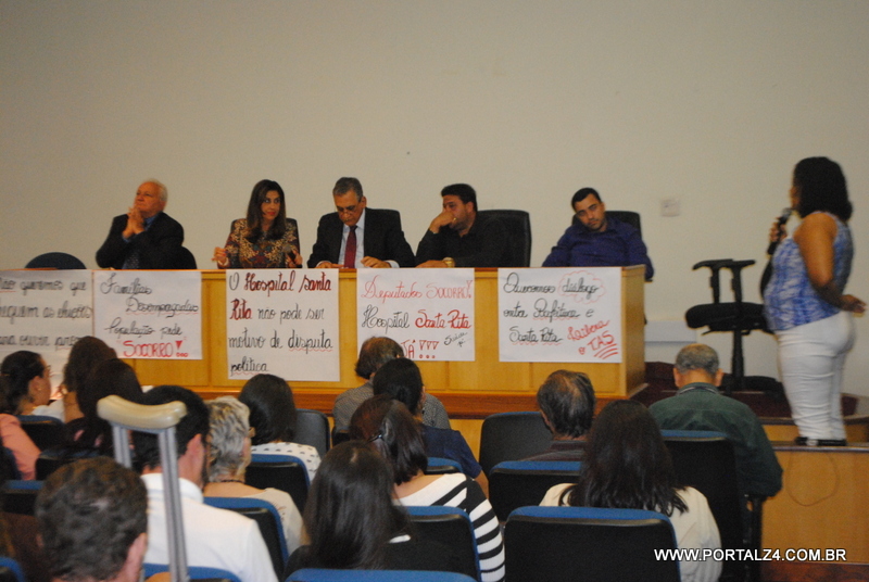 Deputados receberam os funcionários do Hospital Santa Rita na Assembleia Legislativa nesta quarta feira