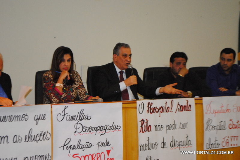 Deputados receberam os funcionários do Hospital Santa Rita na Assembleia Legislativa nesta quarta feira