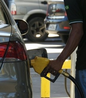 Petrobras anuncia novo aumento da gasolina, agora de 2,6%