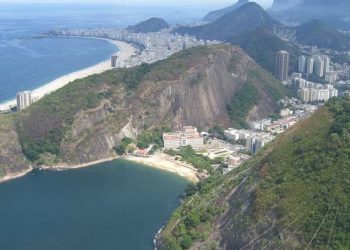 Justiça do Rio proíbe carreatas contra quarentena e multa R$ 50 mil