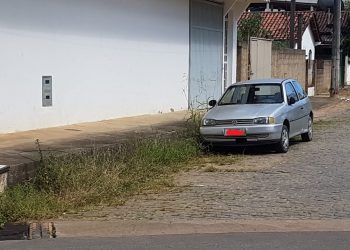 Matagal em rua de São Gabriel da Palha deixa moradores indignados com a Prefeitura