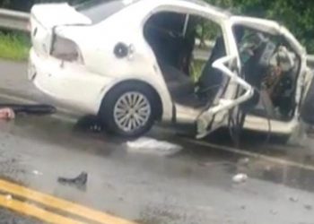 Quatro pessoas da mesma família morrem em acidente envolvendo carreta na BR-101