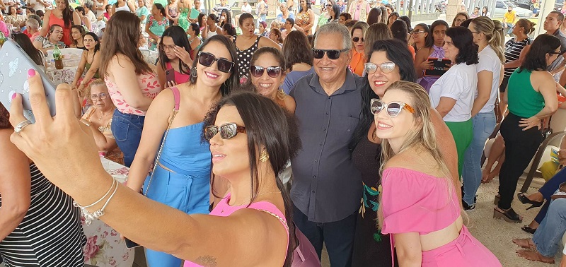 Prefeitura de Barra de São Francisco realiza evento do Dia Internacional da Mulher com a presença do prefeito