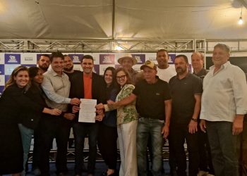 Prefeito Tiago Rocha assina ordem de serviço para a construção da Unidade de Saúde