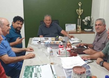 Prefeito Enivaldo dos Anjos e diretoria do Real Noroeste garantem jogos do Capixabão em Barra de São Francisco