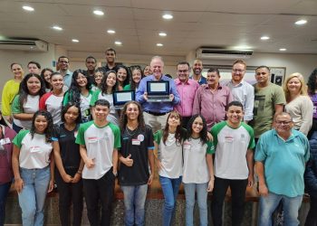 Governo vai distribuir quase 20 mil chromebooks para escolas da Rede Estadual