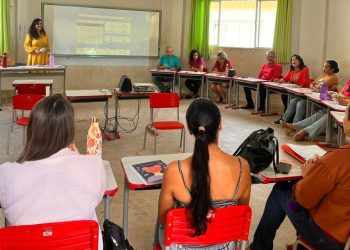 Secretária de Educação e Pedagogos de Vila Valério Visitam Escolas para Aprimorar Ensino