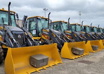 Governo do Estado entrega novas máquinas e equipamentos agrícolas para 45 municípios