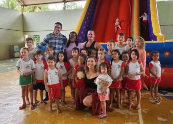 Projeto ‘Sorriso de Criança’ encanta crianças em São Gabriel: Amanhã é o ‘Dia D’ no Ginásio de Esportes!