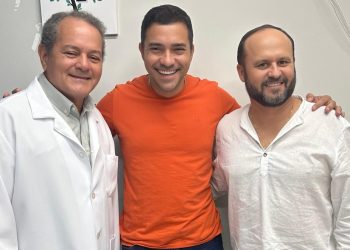 Prefeito Tiago Rocha realiza visita à ESF Vila Comboni para fortalecer compromisso com a saúde local
