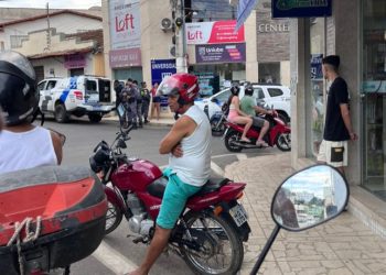Polícia Militar faz cerco para prender suspeitos de assassinato na tarde deste domingo em São Gabriel da Palha