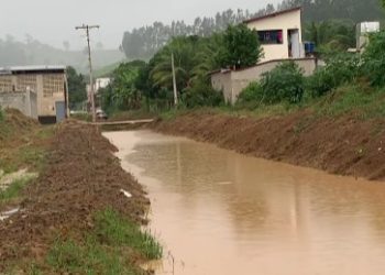 Prefeitura de São Gabriel da Palha prioriza limpeza preventiva dos córregos para proteger a comunidade