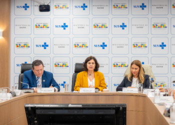 Ministério da Saúde se reúne com agentes de saúde e reforça importância deles na luta contra a dengue