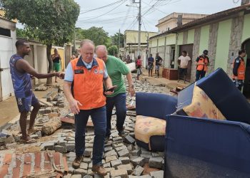 Governador Casagrande anuncia medidas de apoio aos atingidos pelas chuvas na região sul