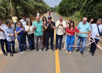 Governador inaugura obras e autoriza novos investimentos em Vila Valério
