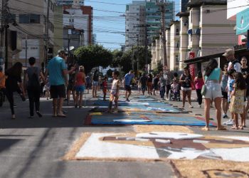 Ruas serão interditadas para montagem de tapetes e procissões de Corpus Christi em Vila Velha