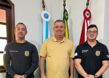 Prefeito de Vila Valério Recebe Primeiro Delegado Titular da Polícia Civil do município