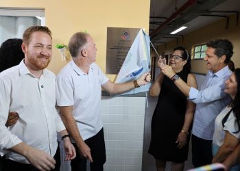 Governo do Estado abre ano letivo de 2025 com expansão do ensino integral e modernização das escolas