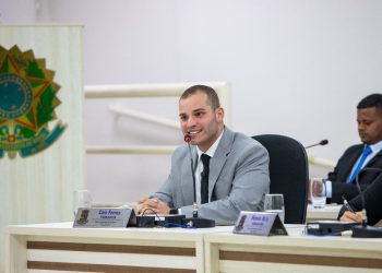 Destaque na Câmara de Linhares Caio Ferraz é observado como novo representante da juventude do norte capixaba