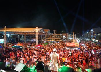 Guriri Carnaval 2025: Segunda noite supera expectativas e anima foliões