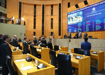Deputados aprovam reajuste para funcionalismo público estadual
