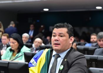 Conselho de Ética aprova suspensão do deputado Gilvan da Federal por três meses