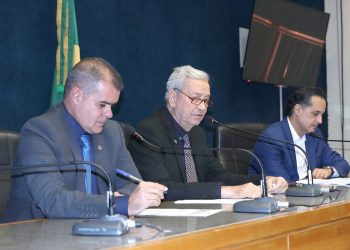 Comissão de Educação debate descumprimento de piso do magistério
