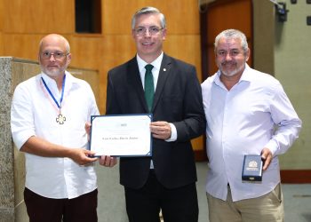 Mais de 30 produtores rurais são homenageados na Assembleia Legislativa com Comenda do Mérito Agrícola