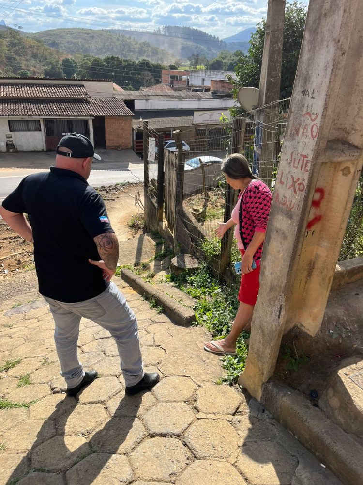 Vereador Edinho Bissoli realiza visita ao Bairro Aimorés para ouvir demandas da comunidade