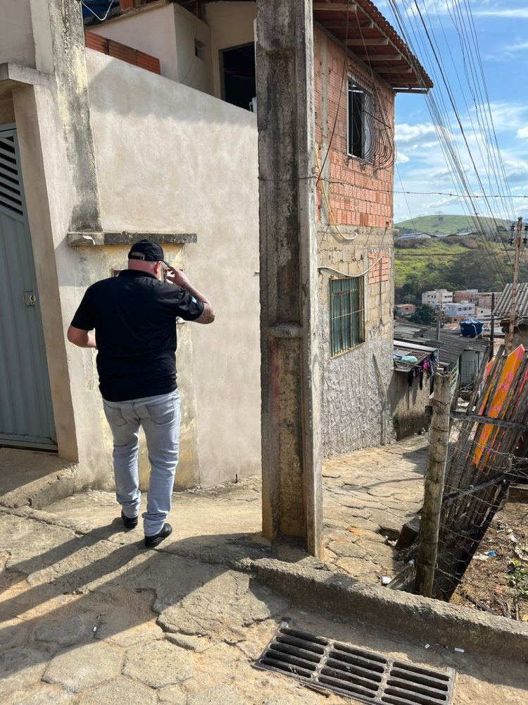 Vereador Edinho Bissoli realiza visita ao Bairro Aimorés para ouvir demandas da comunidade